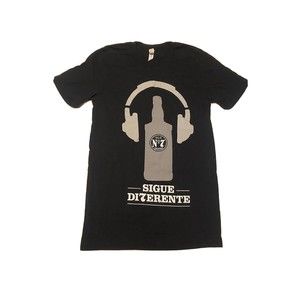 Jack Daniels Old No. 7 Whiskey Bottle & Headset / Sigue Di7efente T-shirt Small